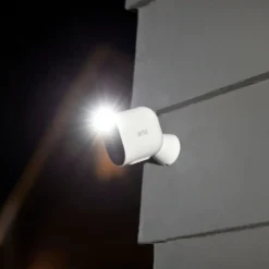 Arlo Pro 4 Spotlight – Trådløst overvåkingskamera 4-pk.