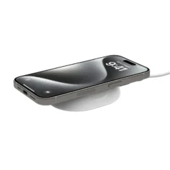 Belkin BoostCharge Pro Ladestativ med Qi2 15 W Hvit