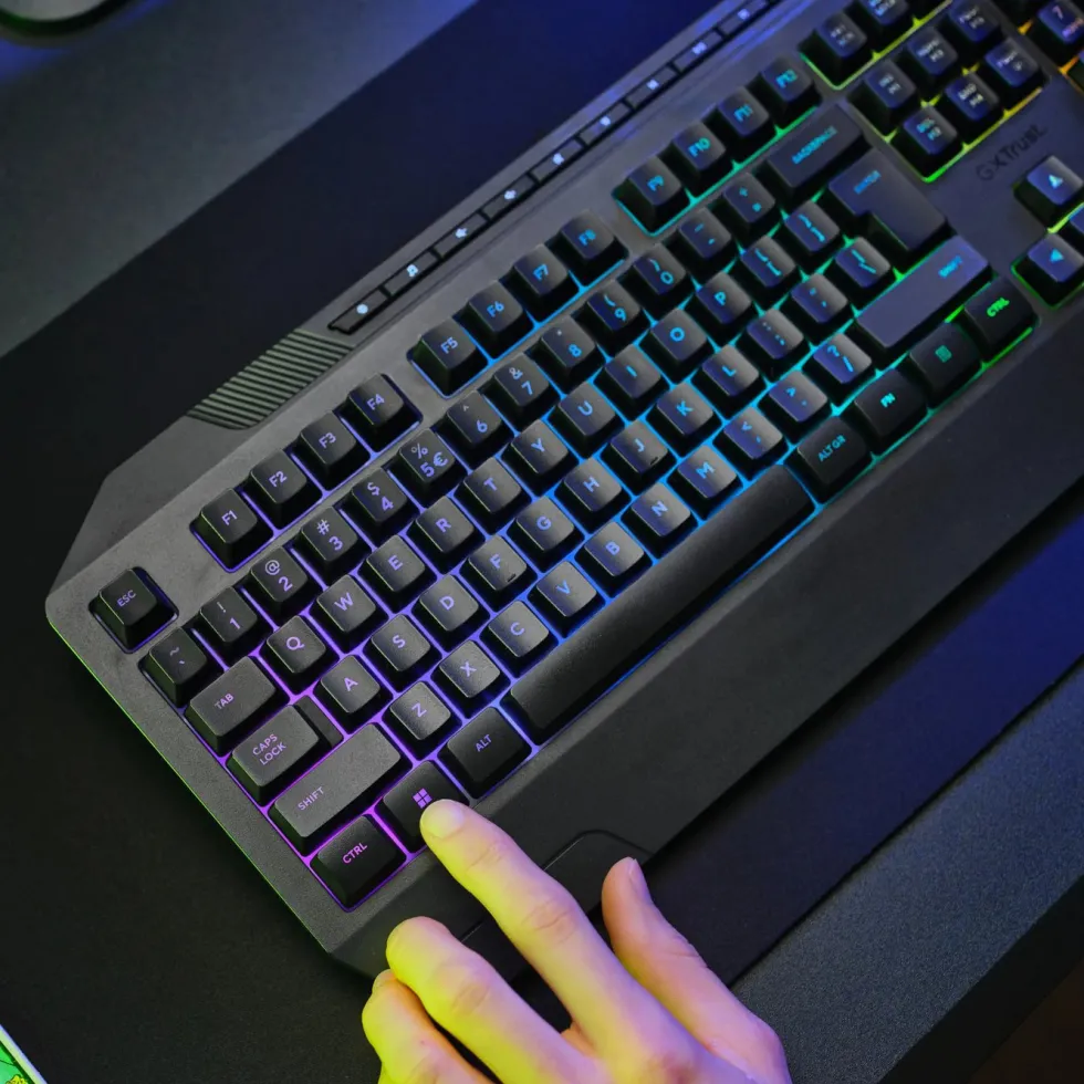 GXTrust GXT 836 Evocx RGB gamingtastatur