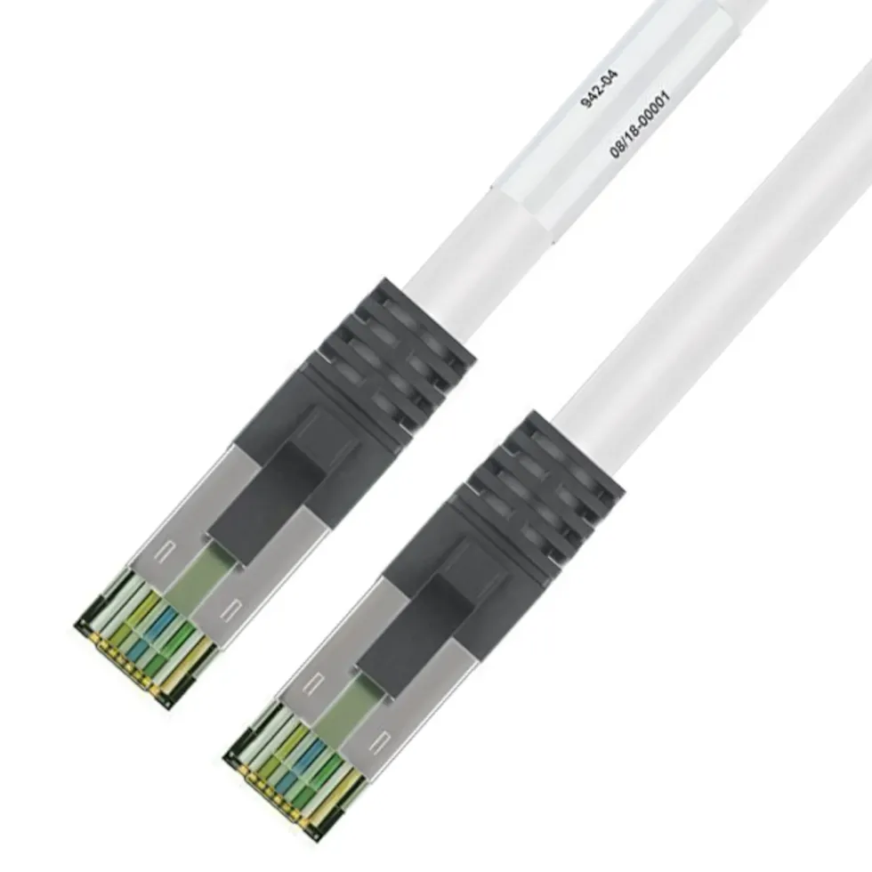 Halogenfri S/FTP-nettverkskabel Cat. 8.1 1 m