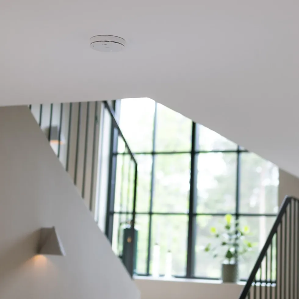 Housegard Thin brannvarsler med selvtest Hvit