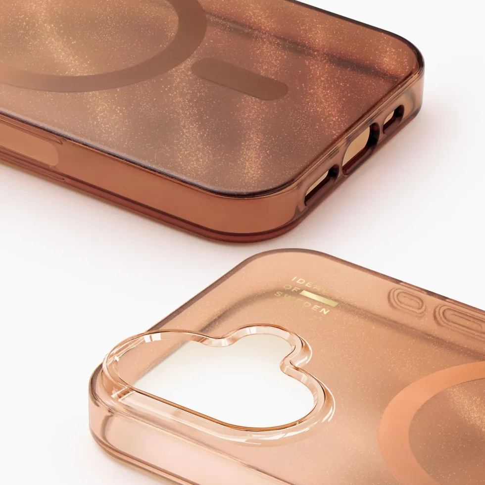 IDEAL OF SWEDEN Clear MagSafe Case – mobildeksel til iPhone 16 Mocha Mousse