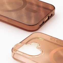 IDEAL OF SWEDEN Clear MagSafe Case – mobildeksel til iPhone 16 Mocha Mousse