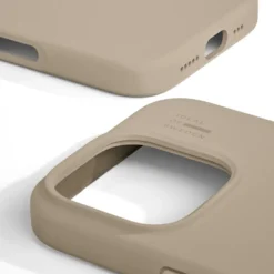 IDEAL OF SWEDEN Silicone MagSafe Case – mobildeksel til iPhone 16 Pro Perfect Beige