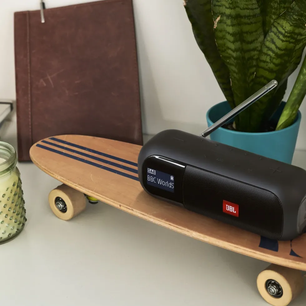 JBL Tuner 2 Radio med Dab+ og Bluetooth