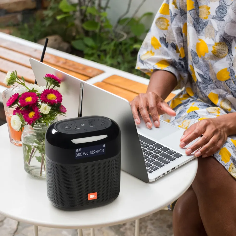 JBL Tuner XL Radio med Dab+ og Bluetooth