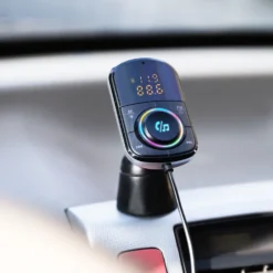 Linocell FM-sender med Bluetooth og hurtiglading