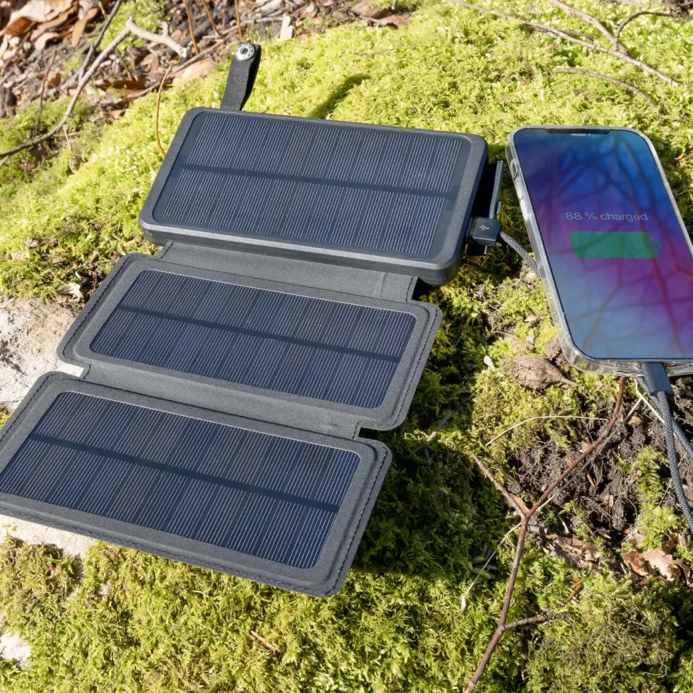 Linocell Powerbank med solcellelading 16 000 mAh
