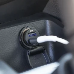 Linocell USB-billader med to USB-porter 4,8 A Svart