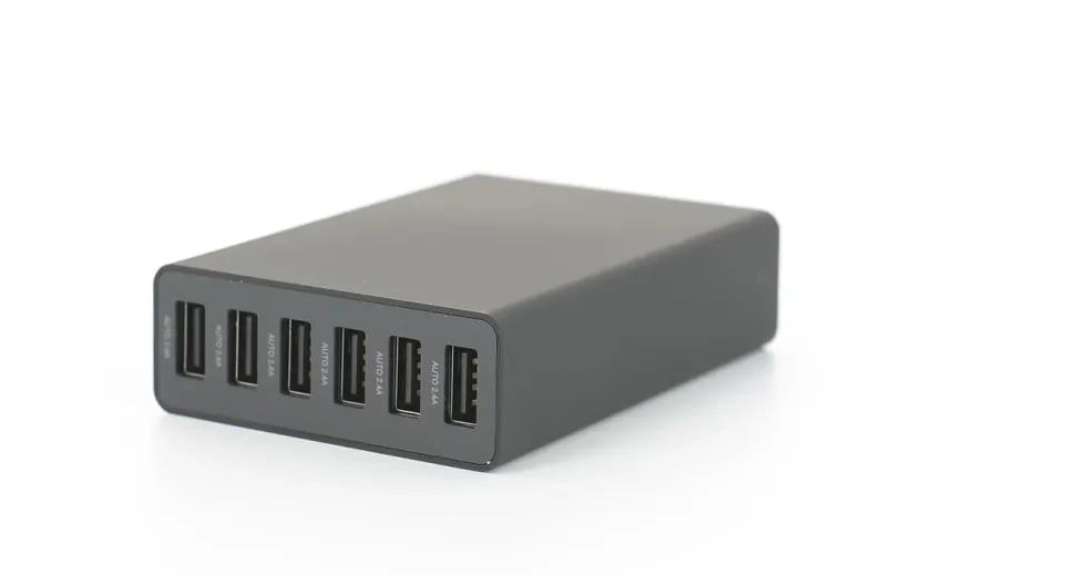 Linocell USB-ladestasjon med 6 porter Hvit