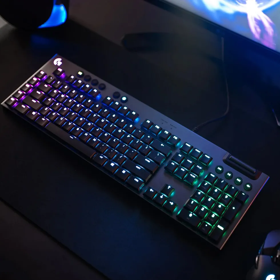 Logitech G 815 Mekanisk tastatur GL Clicky