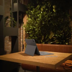 Logitech Logitech Combo Touch for iPad Pro 13