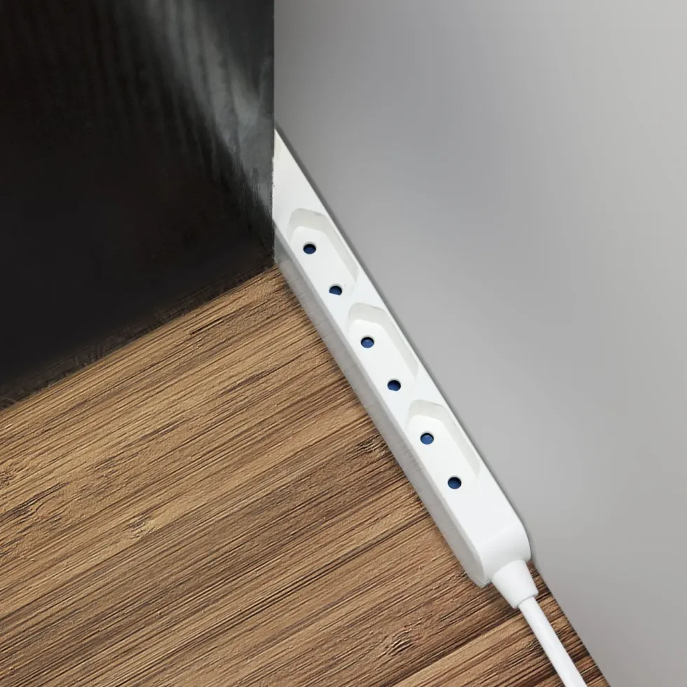 Luxorparts Grenuttak med eurokontakter 4-veis