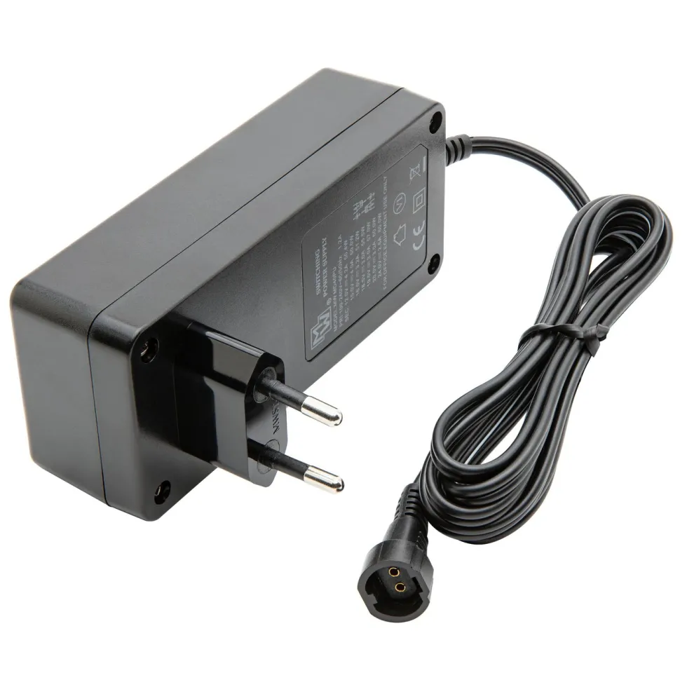 Luxorparts Justerbar strømadapter 12-24 V (DC) 60 W