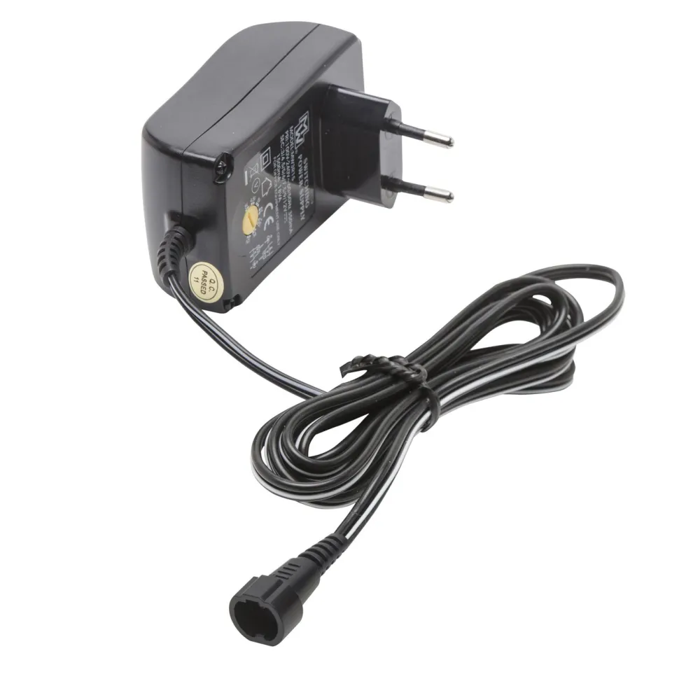 Luxorparts Justerbar strømadapter 3–12 V (DC) 18 W