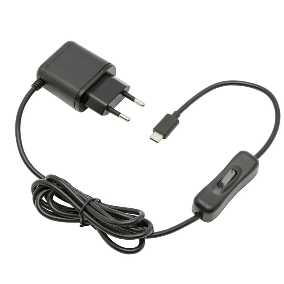 Luxorparts Strømadapter for Raspberry Pi 4, 3 A med strømbryter