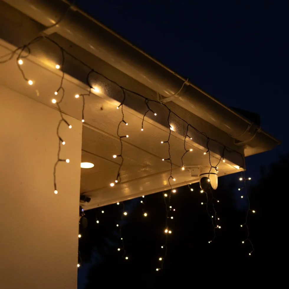 Lyslenke Istapp 360 LED 10,65 m (svart)