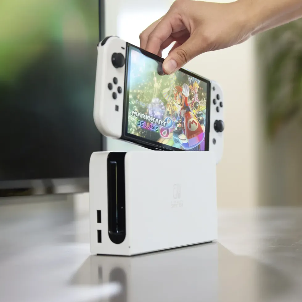 Nintendo Switch (OLED) Spillkonsol 7" Rød/Blå