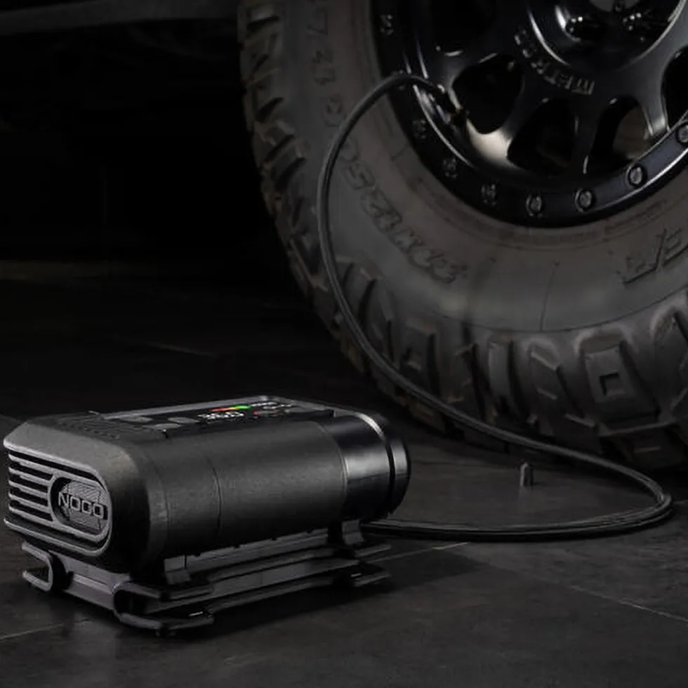 Noco Boost+Air AX65 starthjelp med luftkompressor 2000 A