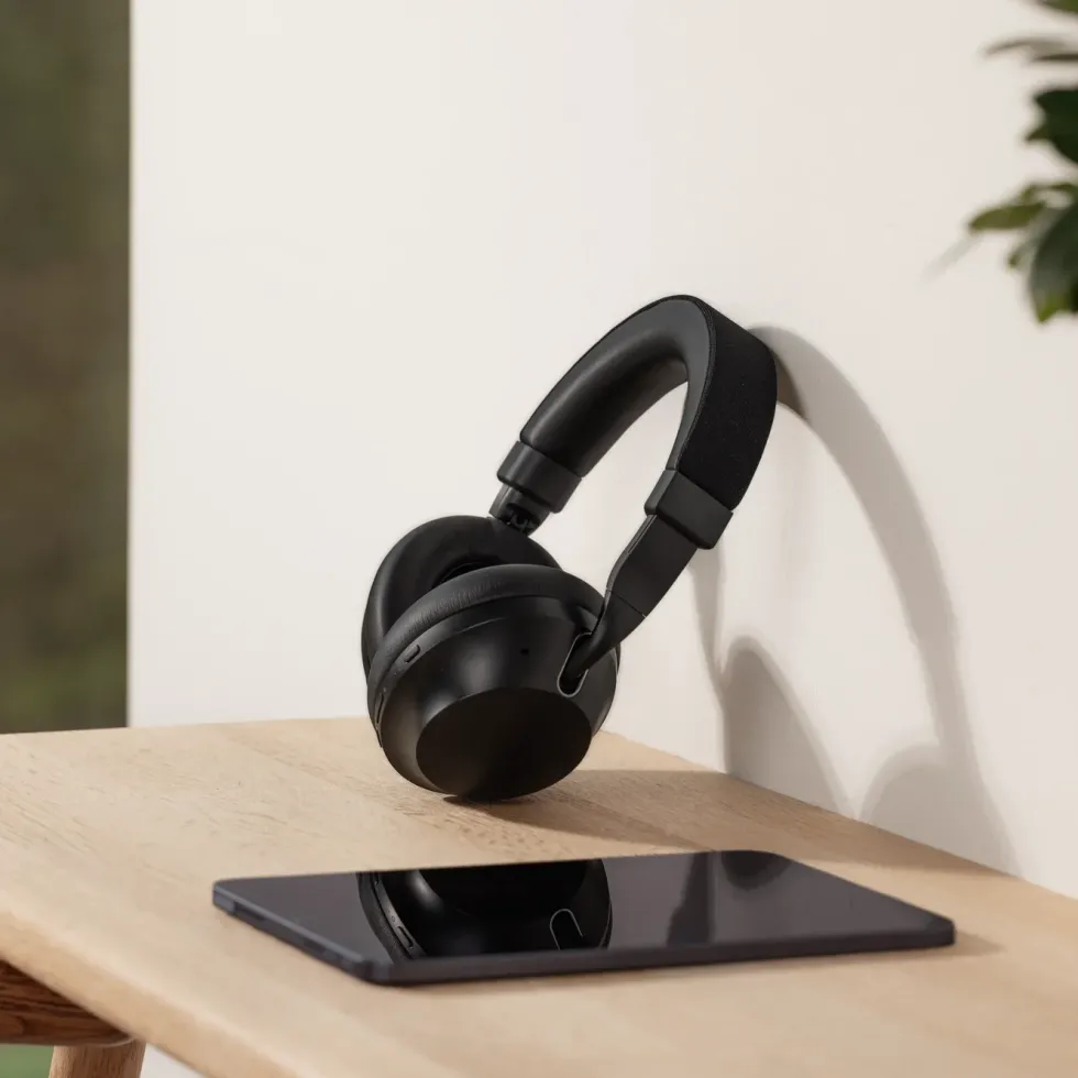 Nomadelic Hybrid ANC Headphones Solo 200