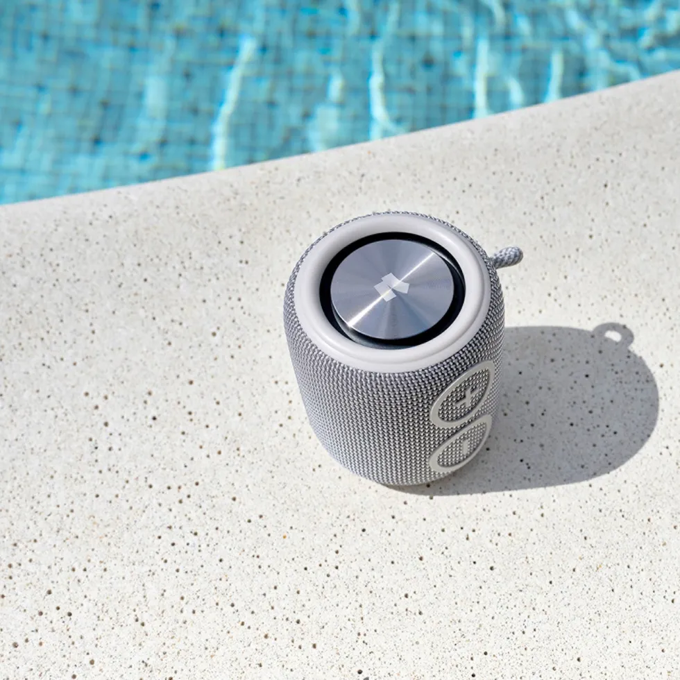 Nomadelic Loud 705 Vanntett Bluetooth-høyttaler Grå