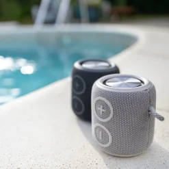 Nomadelic Loud 705 Vanntett Bluetooth-høyttaler Svart