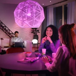 Philips Hue Startpakke: 2x White & Color E27 + Dimmer + Bridge