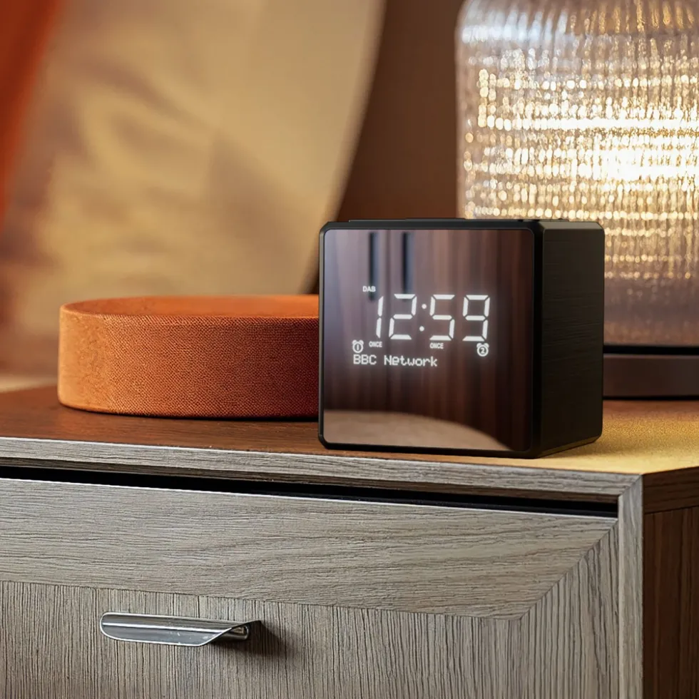 Philips R4600 DAB+-klokkeradio med USB-C-lading