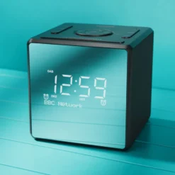 Philips R4600 DAB+-klokkeradio med USB-C-lading