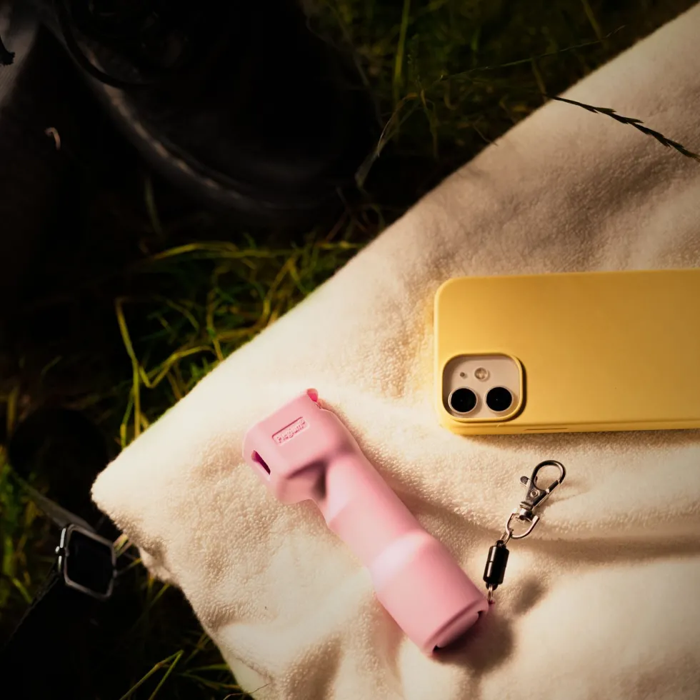 Plegium Smart forsvarsspray med Bluetooth Rosa