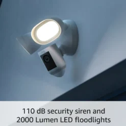 Ring Floodlight Cam Pro Hvit