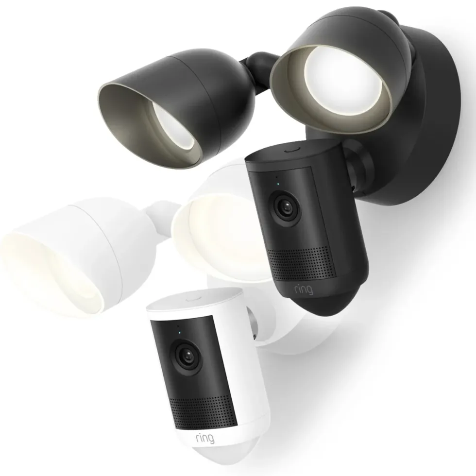Ring Floodlight Cam Pro overvåkingskamera Retinal 2K Hvit