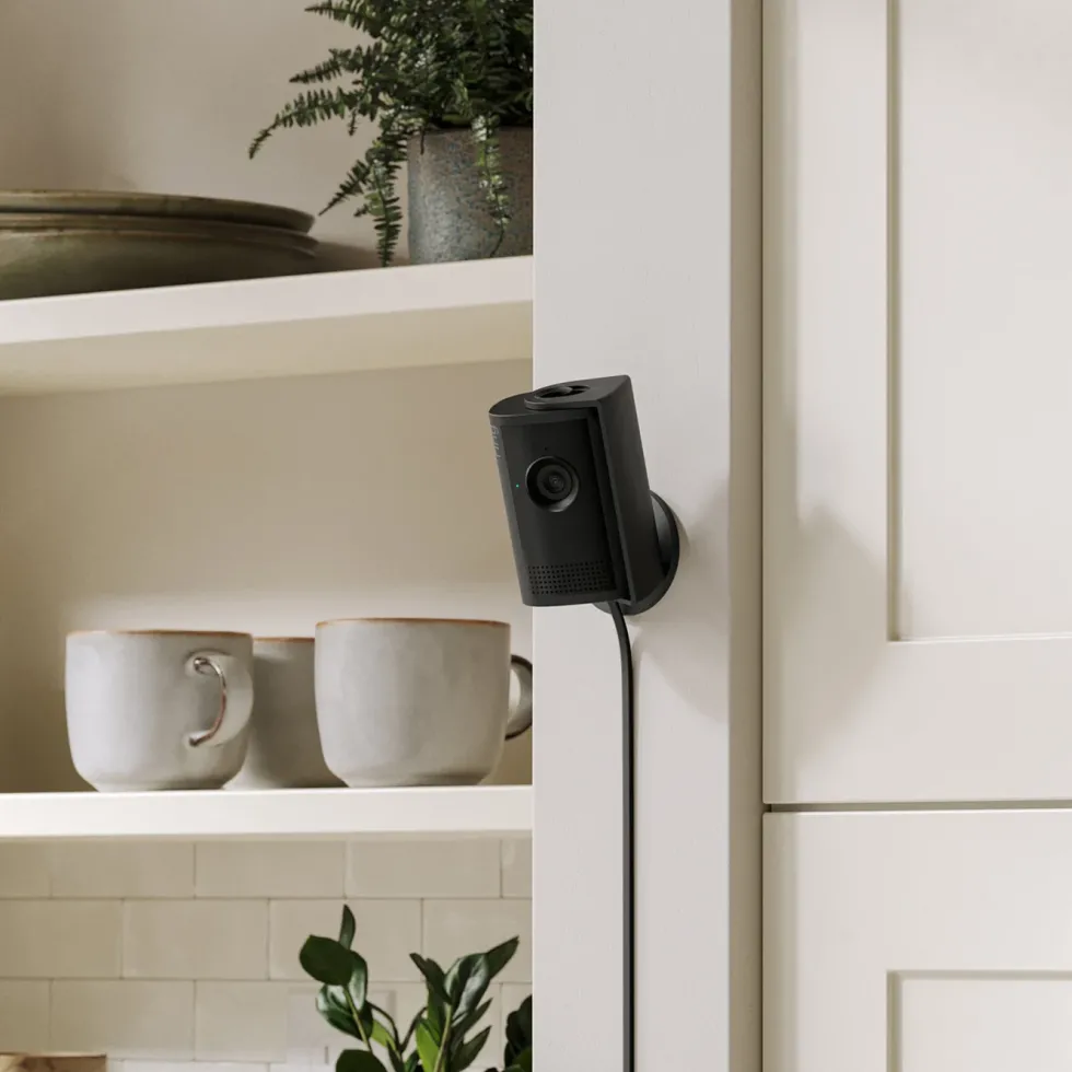 Ring Indoor Camera Plus - Retinal 2K overvåkingskamera Svart
