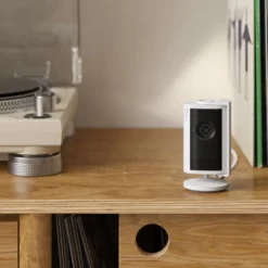 Ring Indoor Camera Plus - Retinal 2K overvåkingskamera Hvit