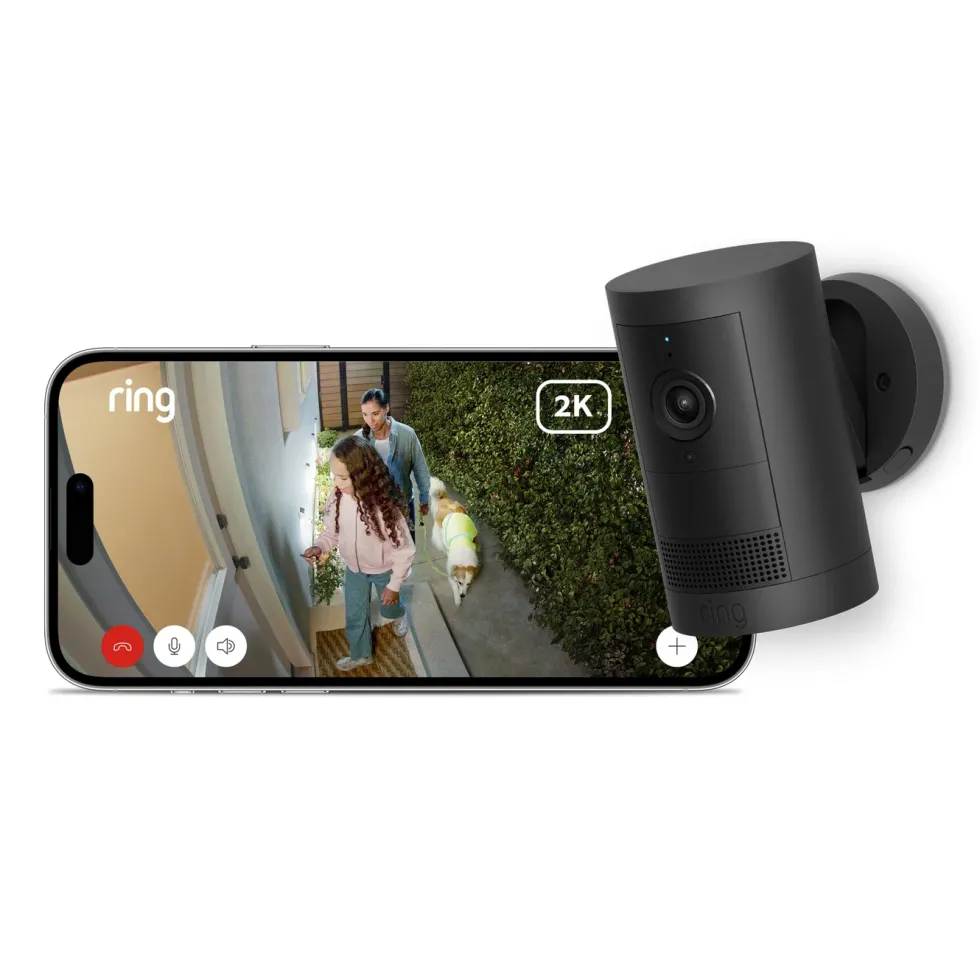 Ring Outdoor Cam Plus Battery - Retinal 2K overvåkingskamera Svart