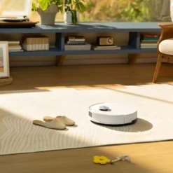 Roborock Q10 VF+ robotstøvsuger med basestasjon Hvit