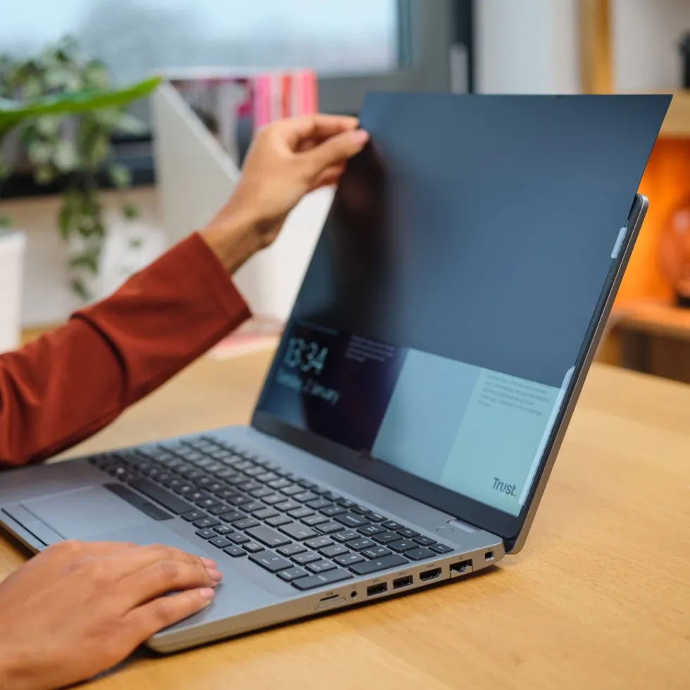 Trust Privacy Filter for laptop 15,6"
